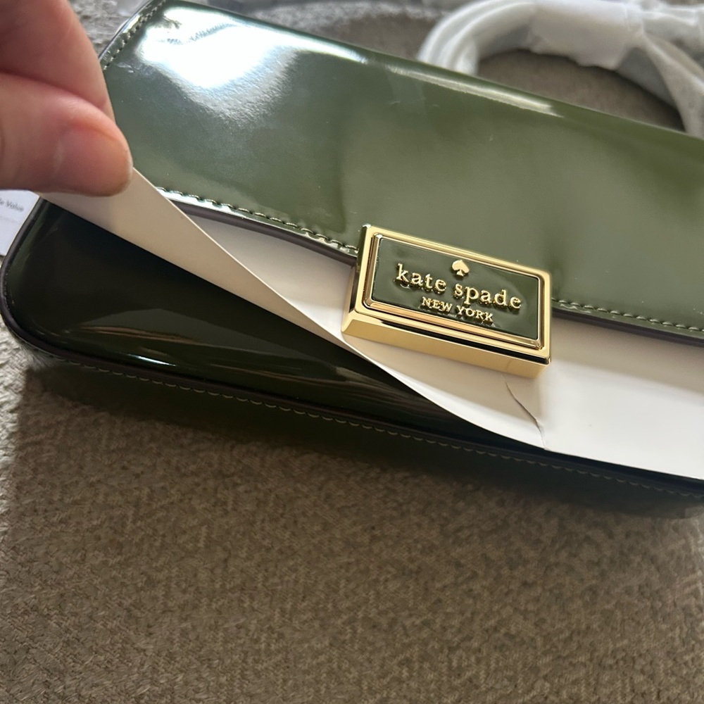 NWT Kate Spade Reegan Patent Leather Olive Green Crossbody Bag - Picture 5 of 5